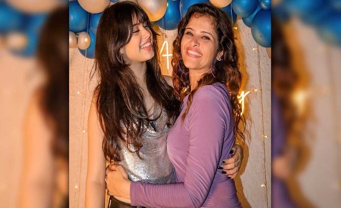 riva arora age